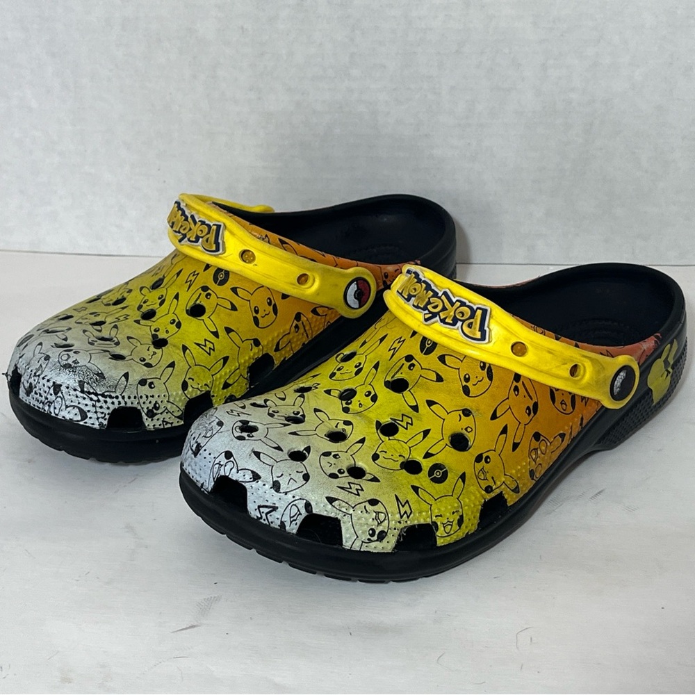 Crocs x Pokemon Pikachu Classic Clog Size 5W 7M‎